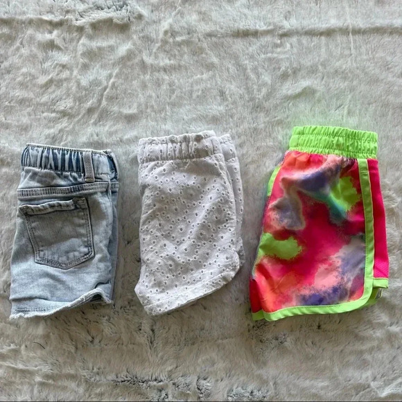 Bundle of 3 Shorts For Girl Size 2 Old Navy Cat & Jack sketchers - Picture 4 of 8